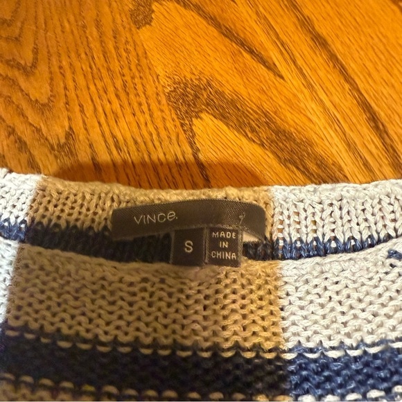 Vince Striped Blue and White Women's Sweater Size Small - Picture 2 of 5